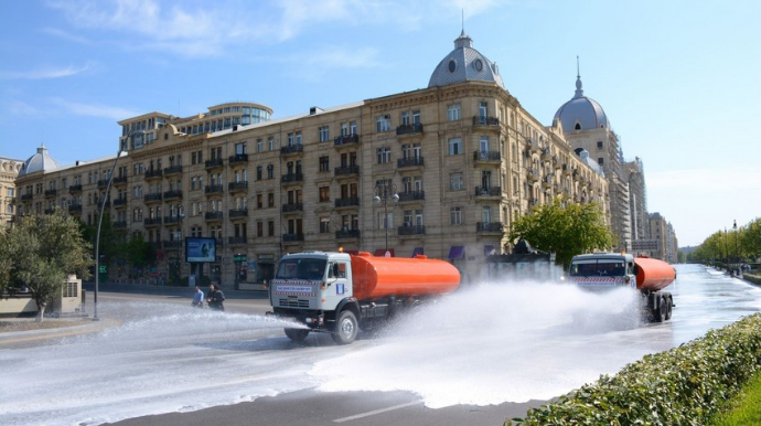 На улицах Баку проводится очередная дезинфекция  - ФОТО