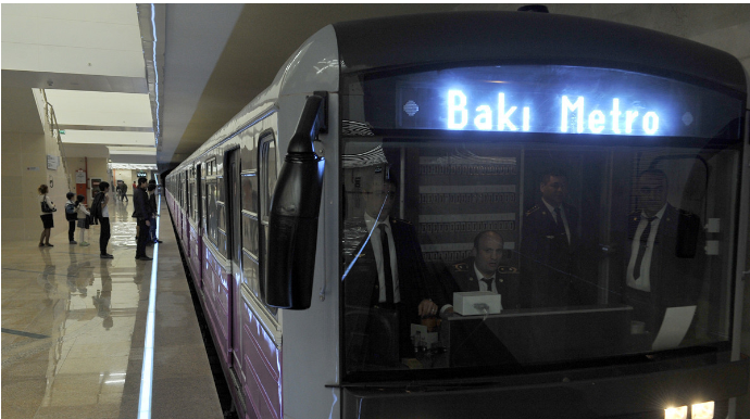 Bakı metrosunda HADİSƏ: sərnişin qatar yoluna düşdü və... 