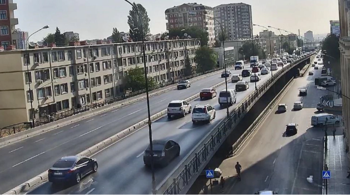 На каких улицах Баку 4 августа наблюдаются транспортные заторы?