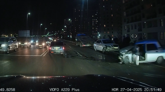 Bu svetoforda diqqətli olun: Belə edənlər qəzaya düşür  - VİDEO