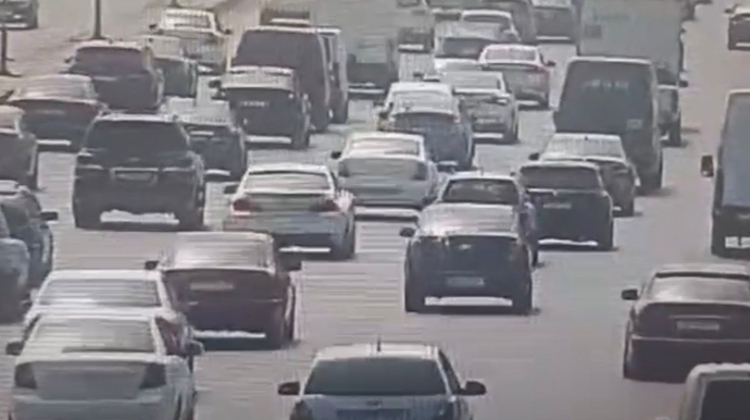 Yol polisi zolağı qəfil dəyişib təhlükə yaradanların görüntülərini yaydı - REAL VİDEO 