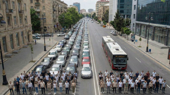 İctimai nəqliyyat və avtobus zolaqları şəhər nəqliyyatı üçün niyə önəmlidir? – TƏHLİL - FOTO 