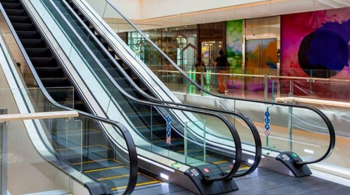 Ticarət mərkəzləri eskalatorları söndürür