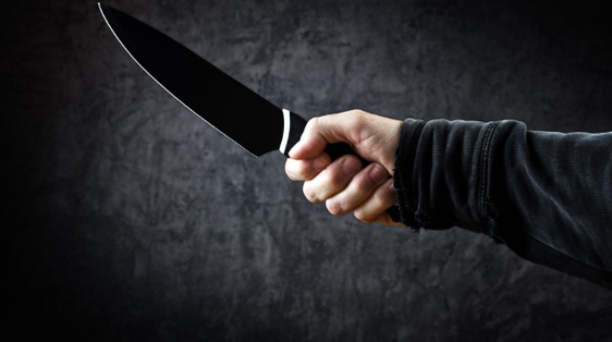 Gəncədə 27 yaşlı oğlan bıçaqlanıb