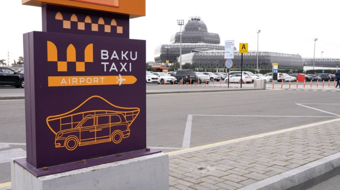 Выявлены лица, занимающиеся незаконной таксомоторной деятельностью на территории аэропорта - ФОТО - ВИДЕО 