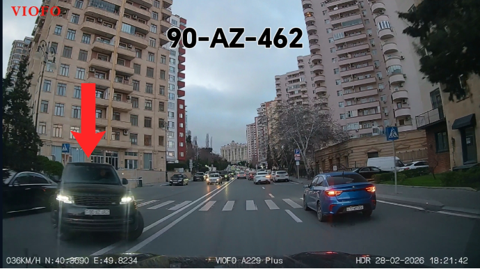 Maşınına və nömrəsinə güvənən bu sürücü qanunu saymadı - 90-AZ-462 - VİDEO