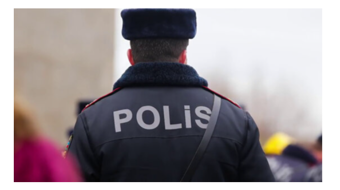 Jurnalistlərə təzyiq göstərən polis işdən çıxarıldı - RƏSMİ 