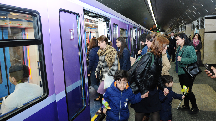 Вниманию пассажиров: в работе бакинского метро возникла задержка 