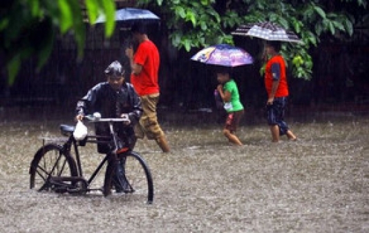Körpü uçdu 22 nəfər itkin düşüb - Hindistanda