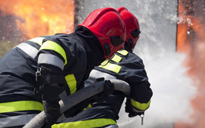 Paytaxtda maşın, Neftçalada ev yanıb