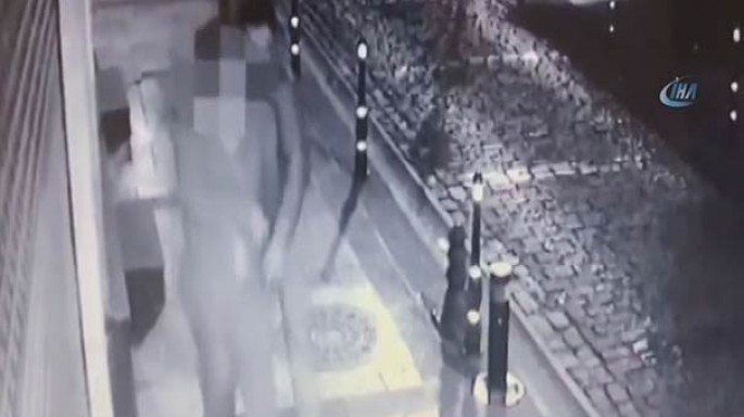 Küçədən keçən qadını zorlamağa çalışdı - FOTO