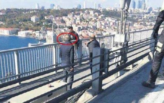 Özünü körpüdən atmaq istəyən şəxsi - Məhşur müğənni xilas etdi