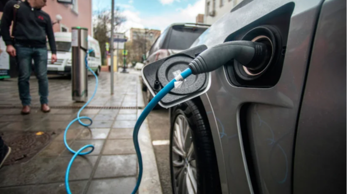 Tramp siyasəti avtomobil sənayesinə ciddi zərər vurdu