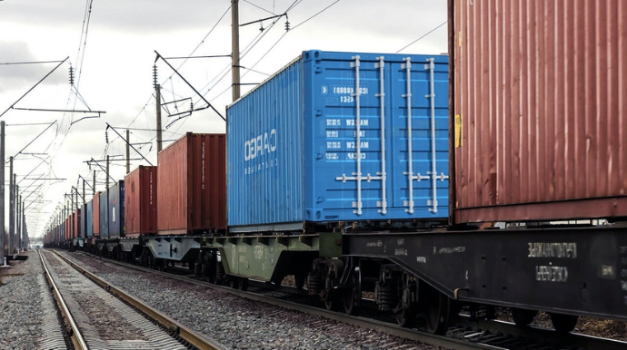 Dəmir yolu ilə yük daşımaların həcmi 17 milyon tona yaxın olub