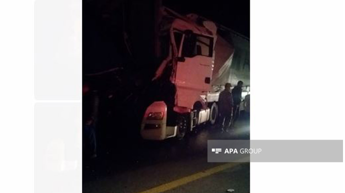 Ucarda 2 ağırtonnajlı avtomobil toqquşdu, xəsarət alan var   - FOTO