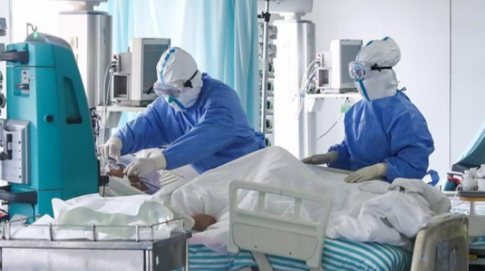 Süni tənəffüs aparatına qoşulan xəstələrin sayı neçədir?