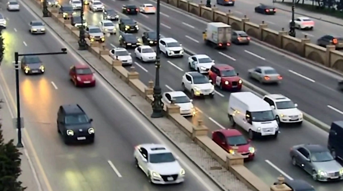 Paytaxtın 17 küçəsində tıxac var - SİYAHI 