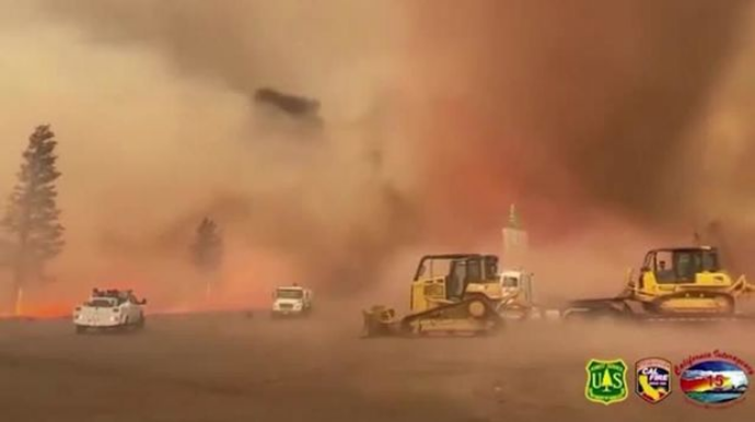 ABŞ-da alovlu tornadonun görüntüləri yayılıb   - VİDEO