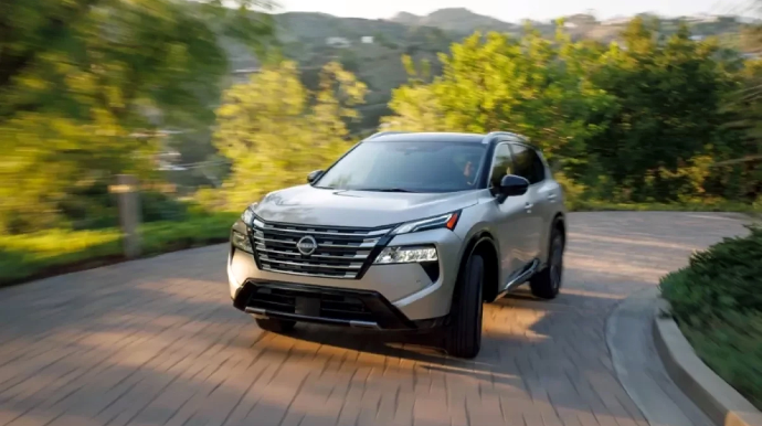 "Nissan"ın bu modellərində problem yarandı: 600 mindən çox maşın geri çağırılır 