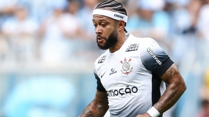 Sərxoş vəziyyətdə avtomobil idarə edən Memfis Depay cəzalandırıldı 