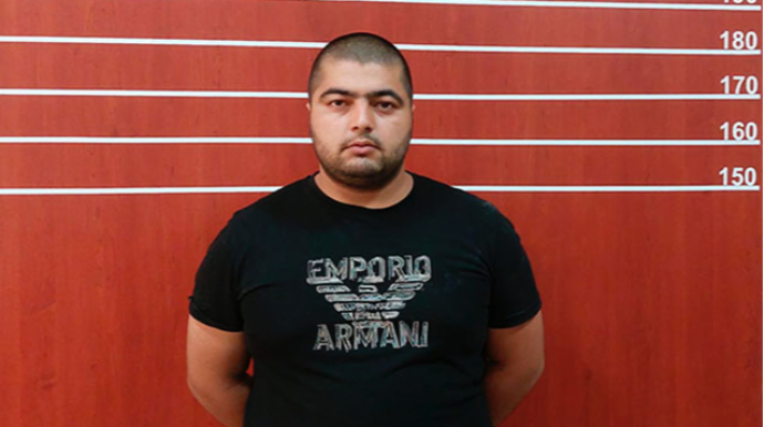 Özünü bank işçisi kimi tanıdıb kredit vədi verdi - FOTO