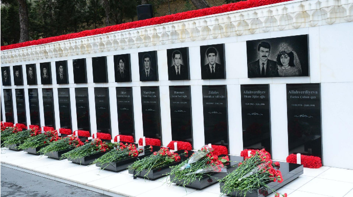 Азербайджанский народ чтит память шехидов 20 Января