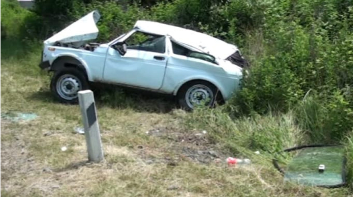 Zaqatalada “Niva” aşıb, xəsarət alanlar var - FOTO 