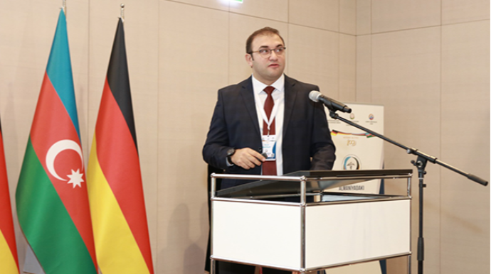 Almaniyada Azərbaycanlı Həkimlərin II Forumu müzakirələrlə davam edib  - FOTO