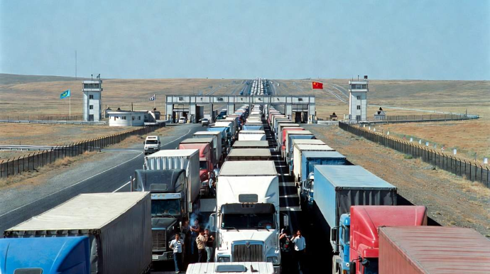 Avtomobil daşımaları üçün icazələrin limitsiz mübadiləsinə keçilir 