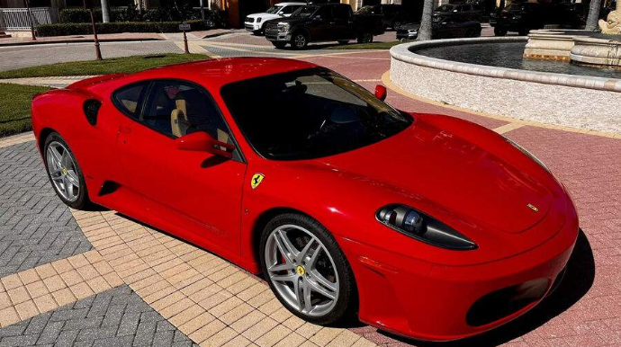 Trampın 1 milyon dollarlıq “Ferrari”si satışa çıxarılır: Cəmi 15 min gedib - FOTO