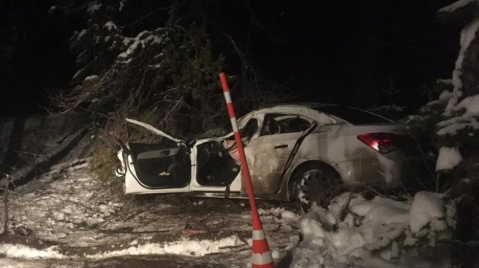 “Mercedes” və “Chevrolet”  toqquşdu, sürücü hadisə yerindən yayındı  - FOTO