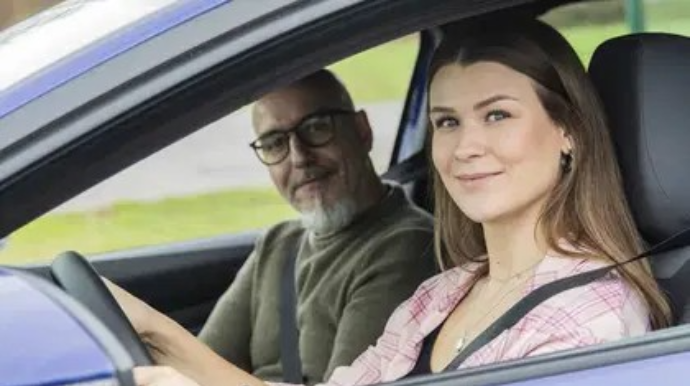 Qadınlar yaxşı sürür, yoxsa kişilər? - ARAŞDIRMA 