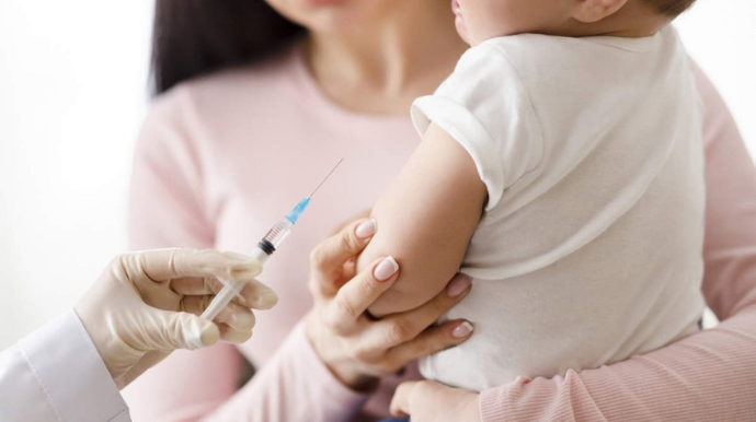 TƏBİB: Uşaqlara vaksin vurulması məsələsi müzakirə edilir