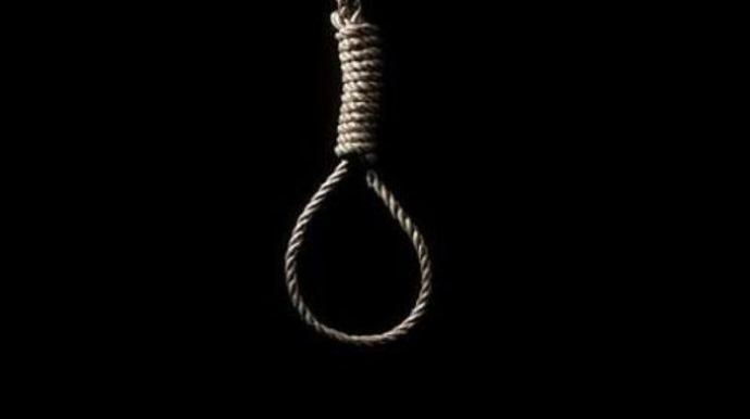 60 yaşlı qadın özünü asdı - Şirvanda 