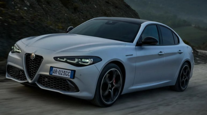 Həmişəkindən daha yaraşıqlı:  2023 Model Alfa Romeo Giulia təqdim edildi