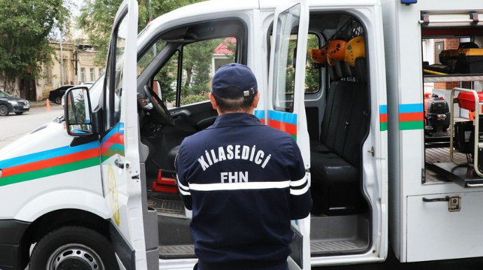 Samuxda bədbəxt hadisə zamanı ağır xəsarət alan FHN əməkdaşı ölüb 