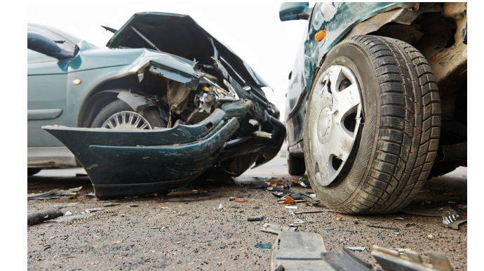 Yük və minik maşınları toqquşdu:  ata öldü, oğlu ağır yaralandı 