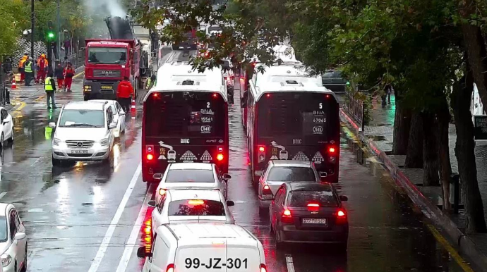 Paytaxtın bu küçəsində təmir var - Sürücülərin nəzərinə  - FOTO