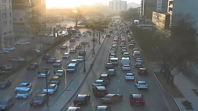 Bakıda sıxlıq olan yollar - SİYAHI 