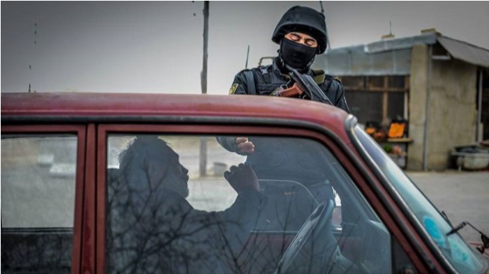 Bakıda "Tofaş"dan NƏLƏR TAPILMADI - gözyaşardıcı qaz, balta, tüfəng, narkotika... 