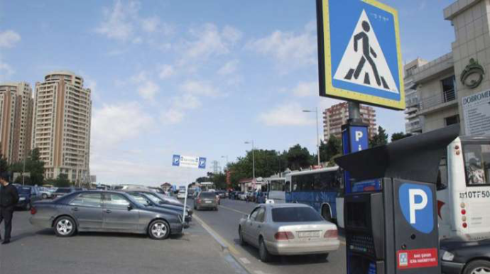 Pullu dayanacaq problemi:  "Qeydiyyatda olmayan ailə üzvlərinə pulsuz parklanma imkanı verilmir"