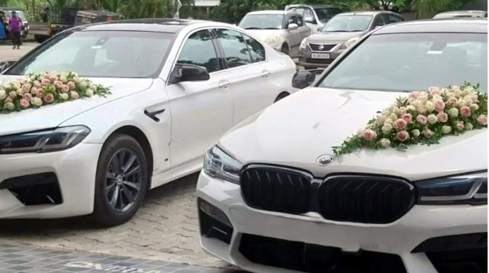 "BMW" ağaca çırpıldı, 2 azərbaycanlı həlak oldu - Toy kortejində qəza - FOTO