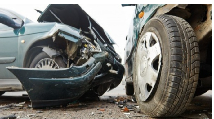 General-leytenant rütbəsi daşıyan deputat qəzaya düşdü - FOTO