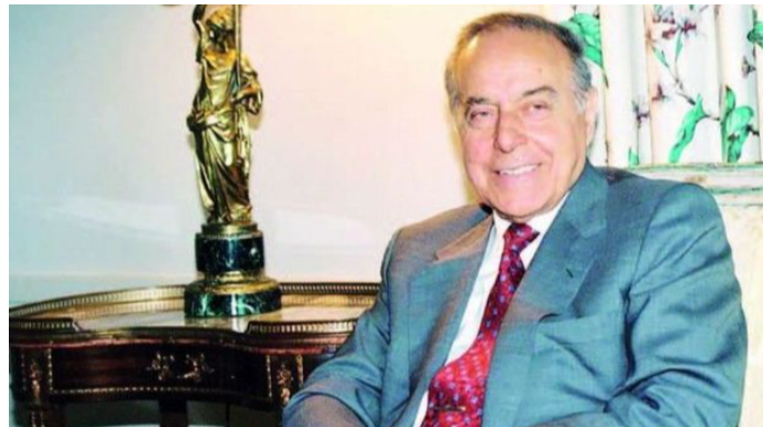 Valentin İvanov:  “Heydər Əliyevin səyləri nəticəsində təkcə dəmir yolları deyil, həm də şəhərlər salınıb”