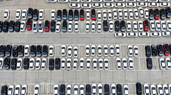 Çin qlobal elektromobil bazarında artımı zəiflətdi: Satışlar 48 faiz artdı 