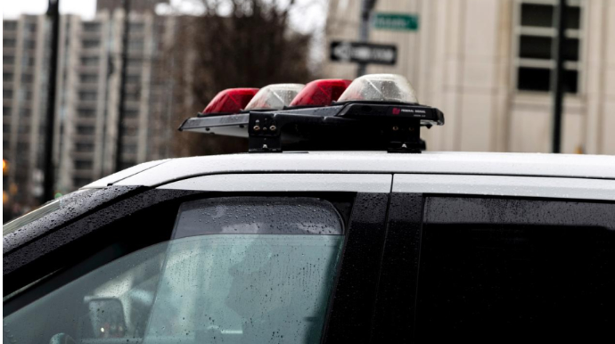 Avtomobil mağazaya çırpıldı: 3 ölü, 7 yaralı 