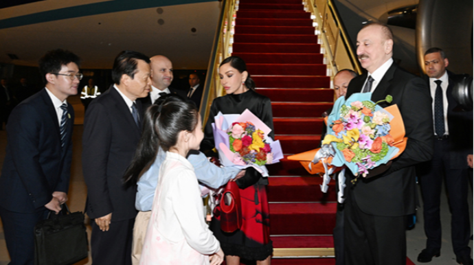 İlham Əliyevin Çin səfəri dünya mediasında - FOTO