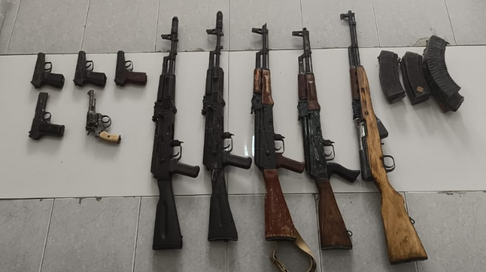 Yasamalda silah-sursat aşkarlandı 