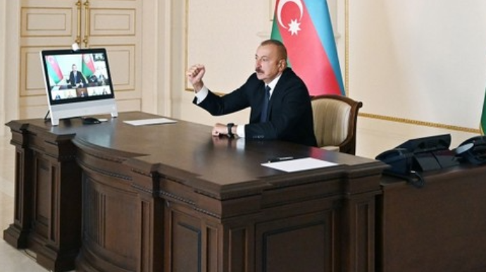 Prezident:  "Cəhbəboyu bölgələrdə hər kəs öz yerindədir"