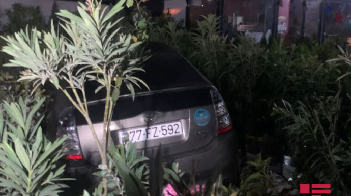 Bakı-Sumqayıt şossesində yuxulu taksi sürücüsü qəza törətdi   - FOTO